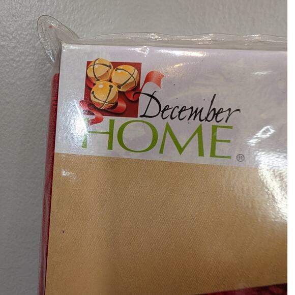 December Home Fabric Tablecloth Red Poinsettia Festive Hosting - 60x84 Oval - Picture 3 of 5